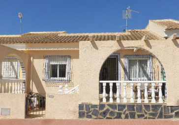 Main Photo of a 2 bedroom  Terraced House for sale