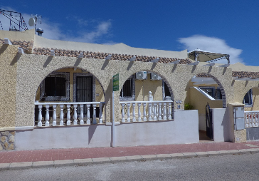 Main Photo of a 2 bedroom  Terraced House for sale