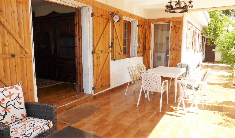 5 Bedroom Chalet For Sale