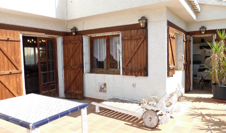 5 Bedroom Chalet For Sale