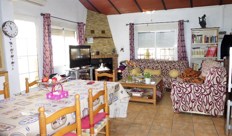 2 Bedroom Finca For Sale