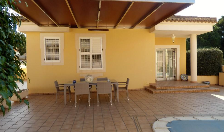 4 Bedroom Villa For Sale