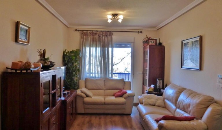 3 Bedroom Apartment For Sale