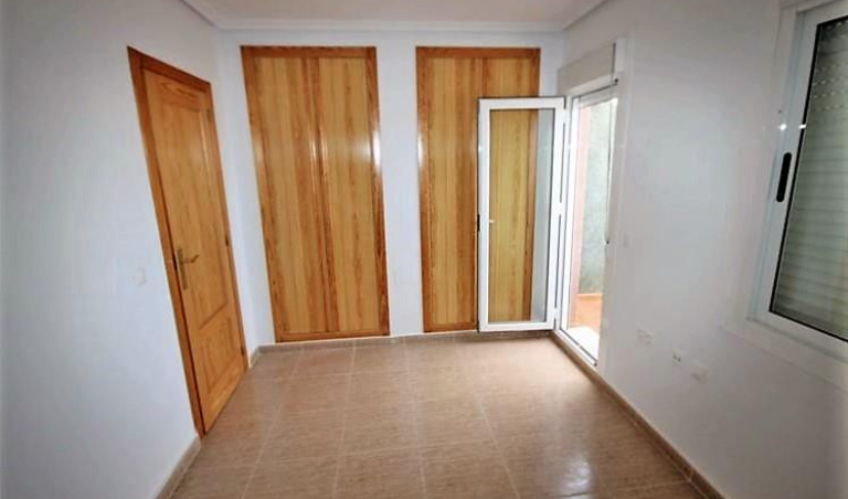 2 Bedroom Town House For Sale