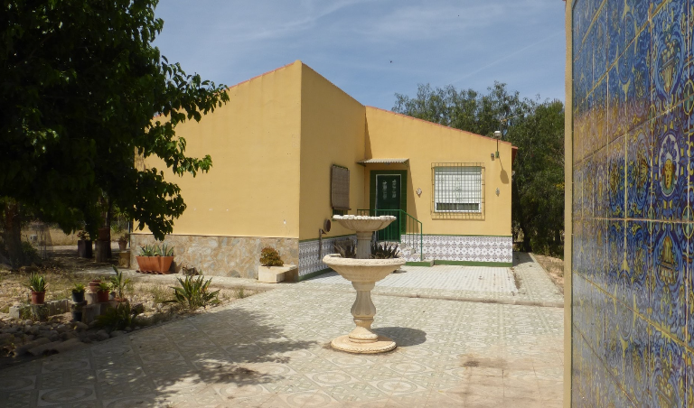 3 Bedroom Villa For Sale