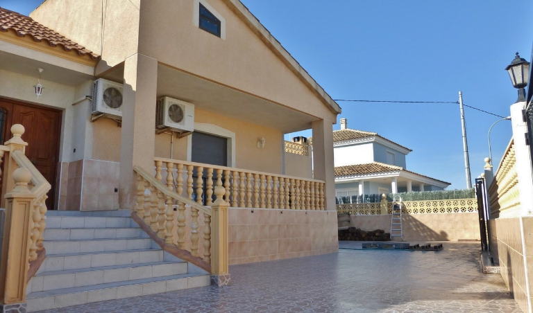 4 Bedroom Villa For Sale