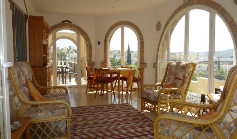 3 Bedroom Detached Villa For Sale