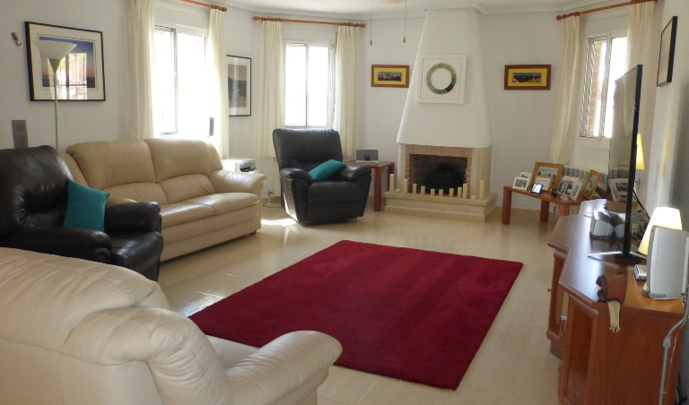 3 Bedroom Detached Villa For Sale