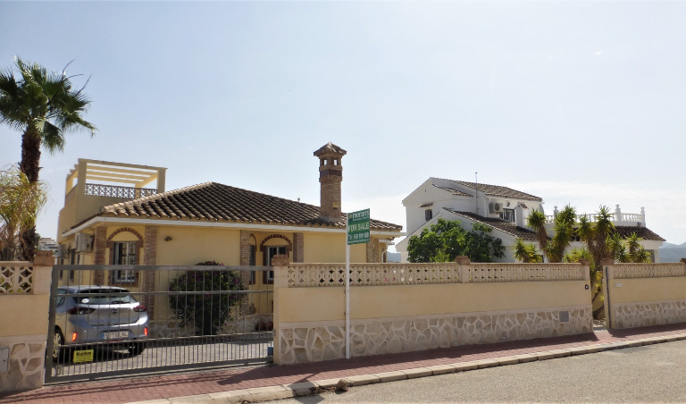 3 Bedroom Detached Villa For Sale