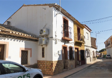 2 Bedroom Town House For Sale