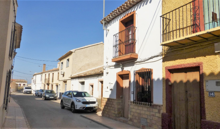 2 Bedroom Town House For Sale