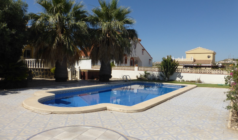 3 Bedroom Detached Villa For Sale