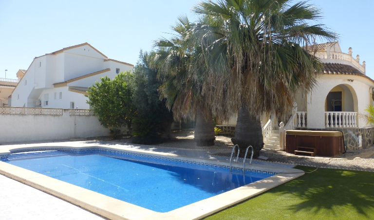 3 Bedroom Detached Villa For Sale