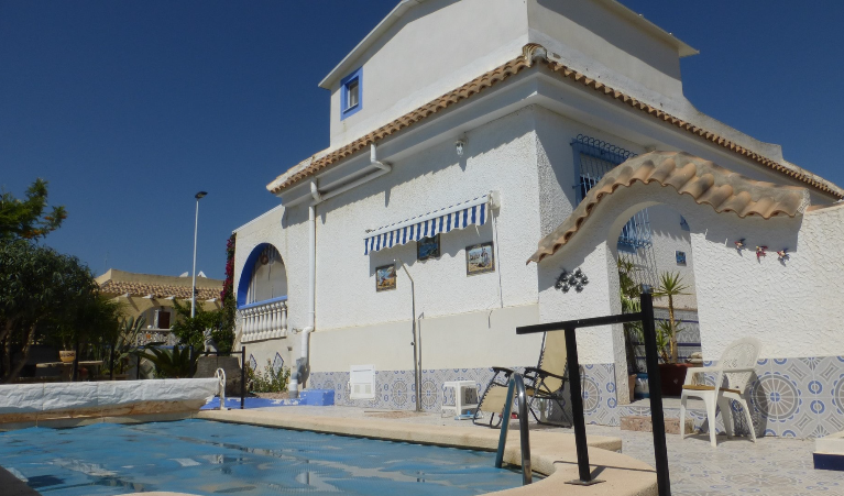 3 Bedroom Detached For Sale