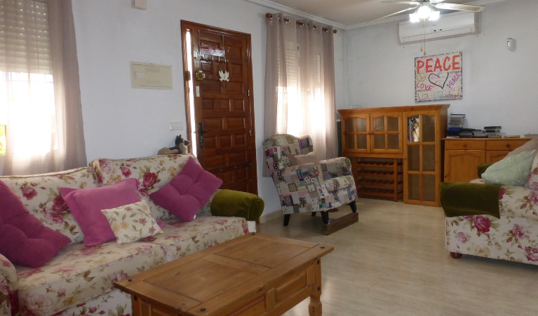 3 Bedroom Detached For Sale