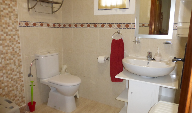 3 Bedroom Detached For Sale