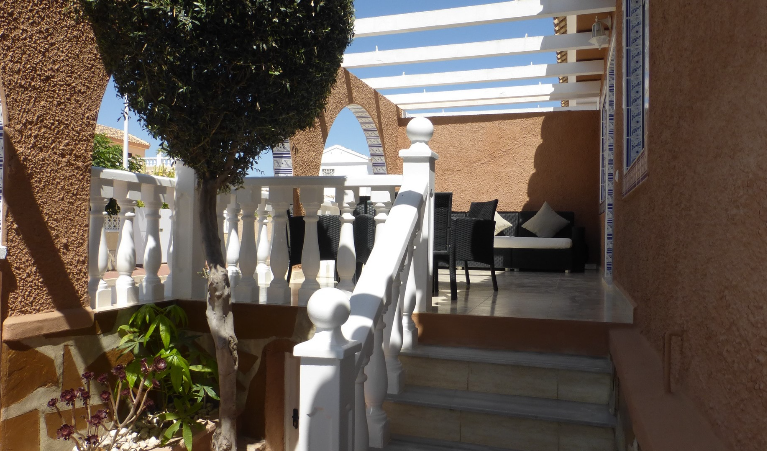3 Bedroom Terraced For Sale