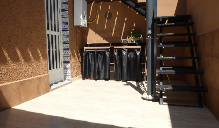 3 Bedroom Terraced For Sale