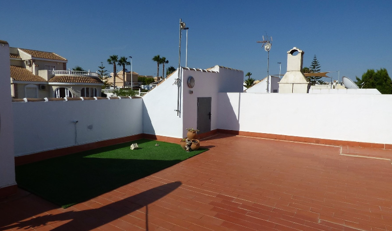 2 Bedroom Terraced For Sale
