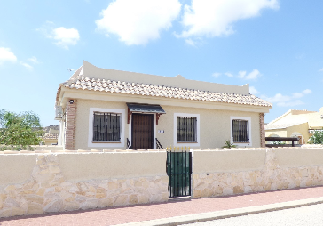 2 Bedroom Detached For Sale