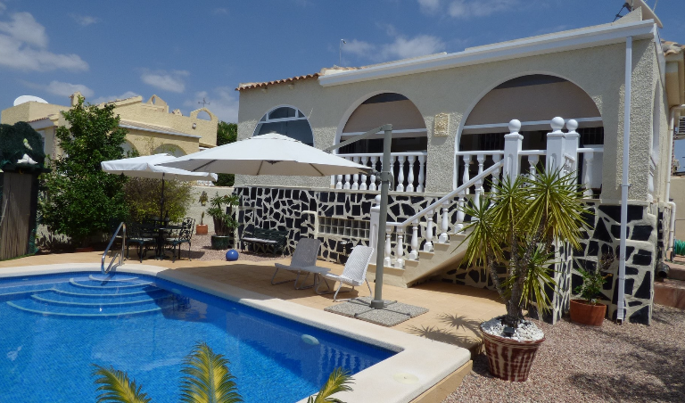2 Bedroom Detached For Sale