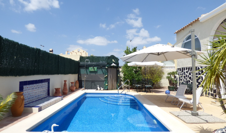 2 Bedroom Detached For Sale