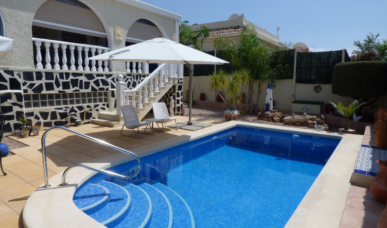 2 Bedroom Detached For Sale