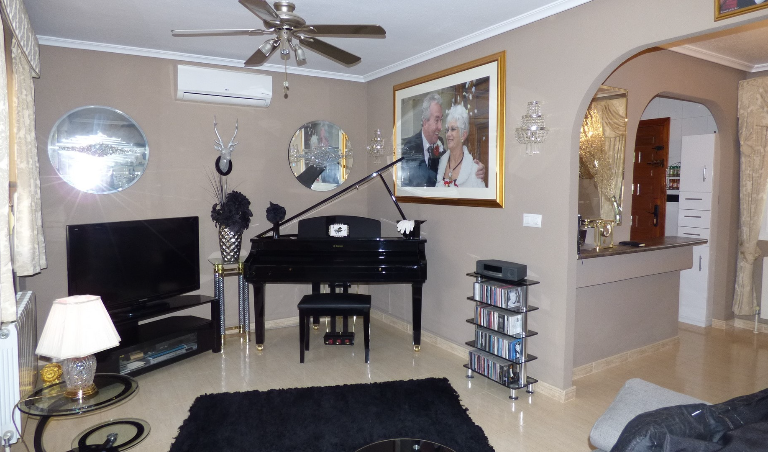 2 Bedroom Detached For Sale