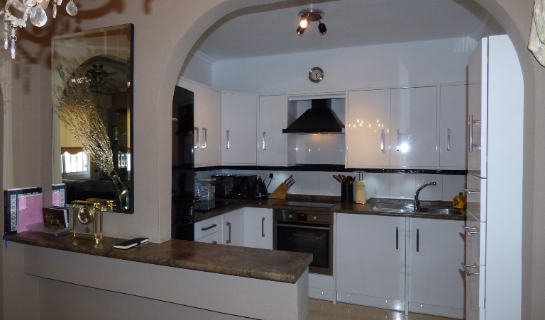 2 Bedroom Detached For Sale