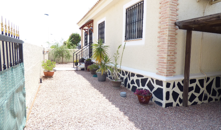 2 Bedroom Detached For Sale