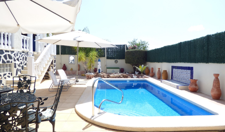 2 Bedroom Detached For Sale