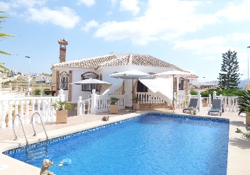 3 Bedroom Detached For Sale