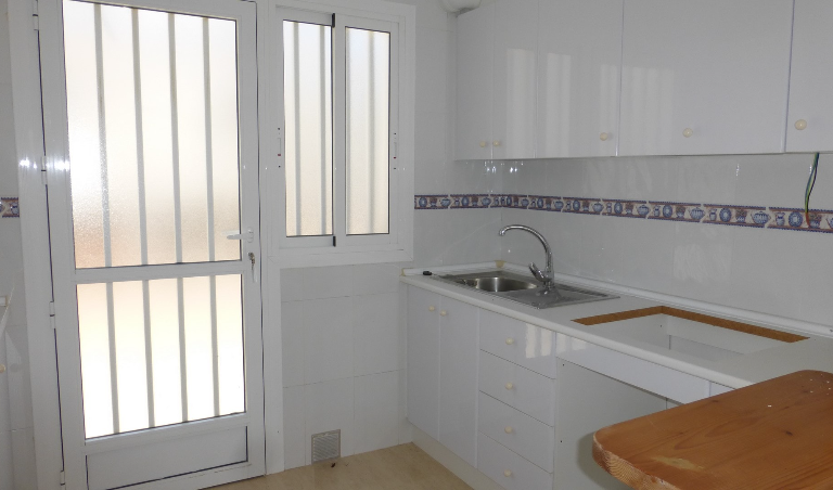 2 Bedroom Terraced For Sale