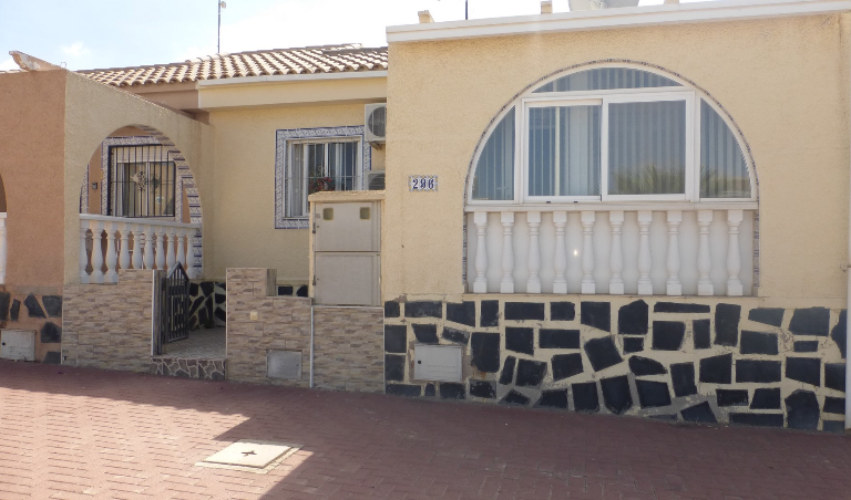 2 Bedroom Terraced For Sale