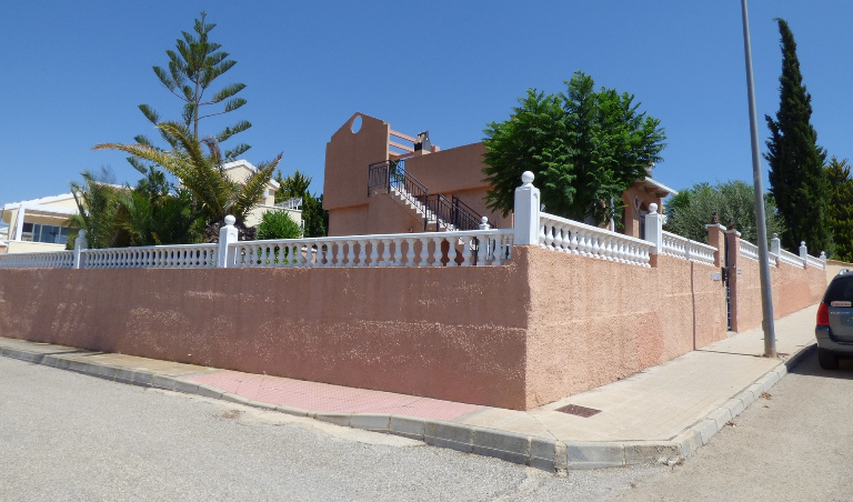 2 Bedroom Detached For Sale