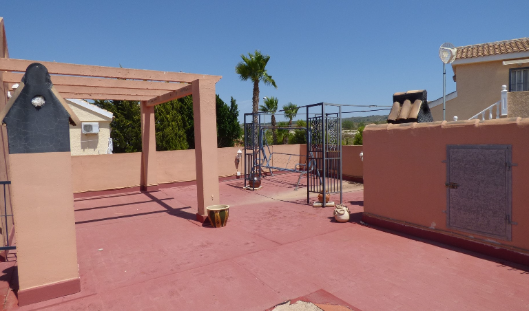 2 Bedroom Detached For Sale