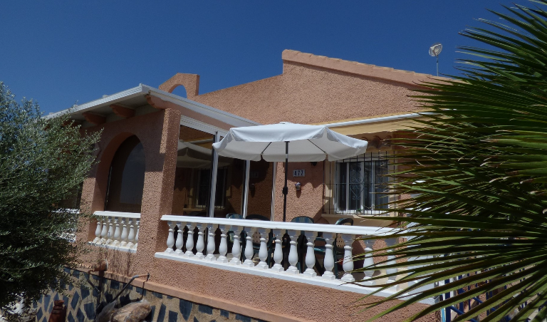 2 Bedroom Detached For Sale