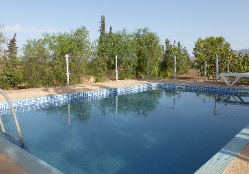 3 Bedroom Country-House For Sale