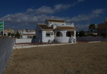 3 Bedroom Detached For Sale