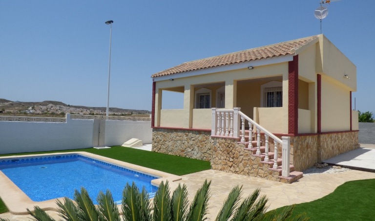 Main Photo of a 2 bedroom  Villa for sale