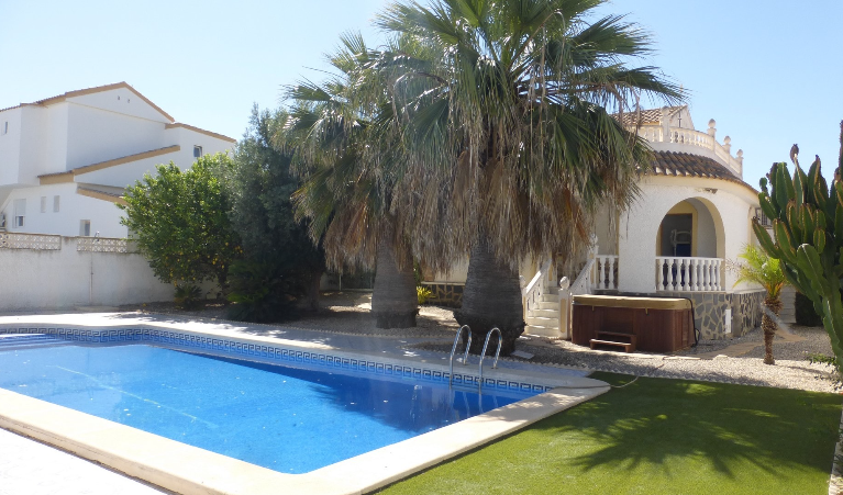 3 Bedroom Detached Villa For Sale