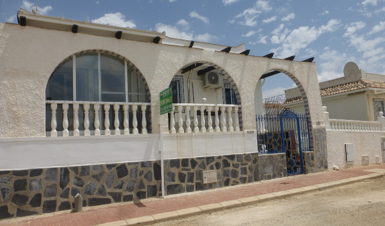 2 bedroom 2 bathroom Semi Detached villa For sale.