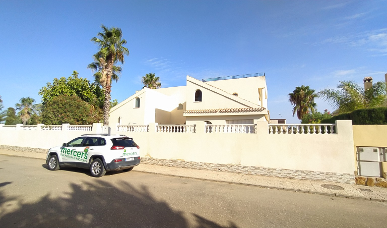 Chalet (4 Apartments) - Los Urrutias