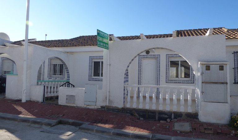 Main Photo of a 2 bedroom  Terraced House for sale