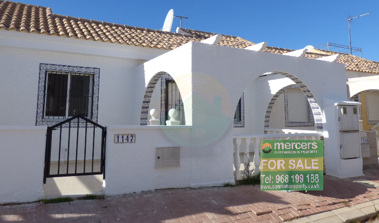 2 bedroom 1 bathroom Terraced villa For sale