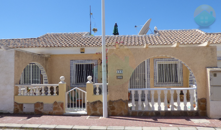 Main Photo of a 2 bedroom  Terraced House for sale