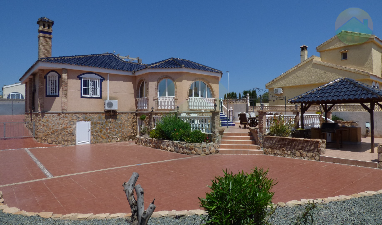 4 bedroom Detached villa For sale