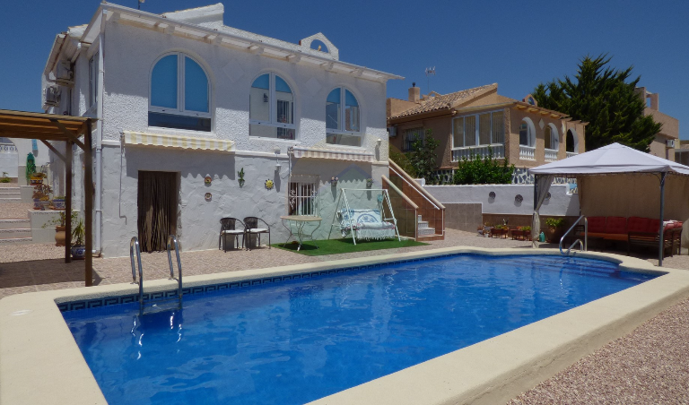 3 Bedroom Detached Villa For Sale