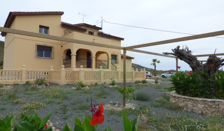 Landhaus mit 9 Schlafzimmern zu verkaufen - Lorca