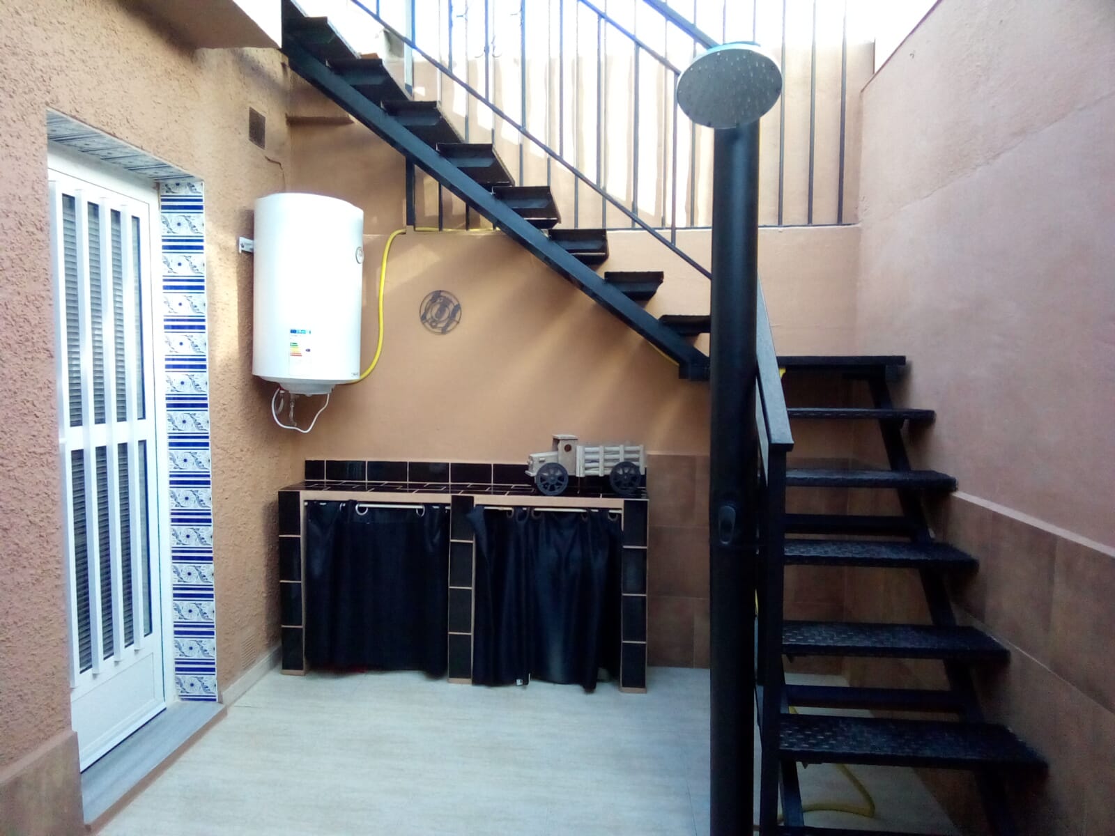 3 Bedroom Terraced For Sale